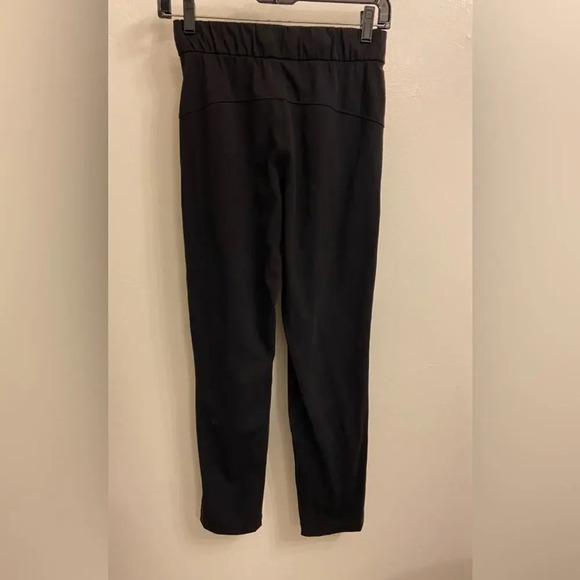 Lululemon On The Fly 7/8 Pant Black Size 2 - Picture 4 of 7